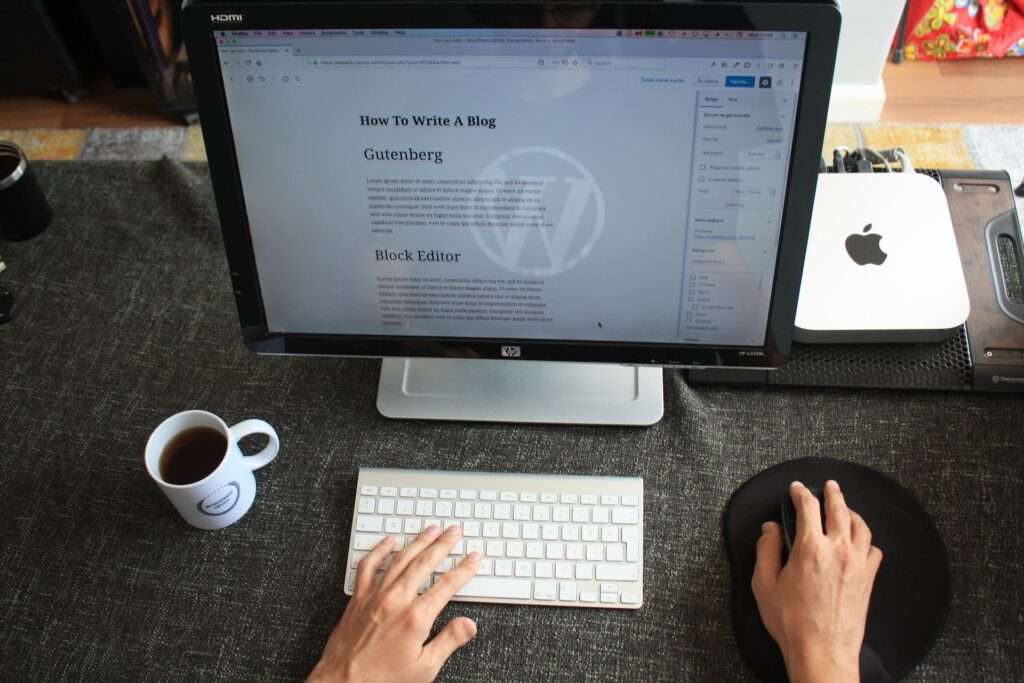 how-to-start-blog Best Internet Side Hustles.jpg
